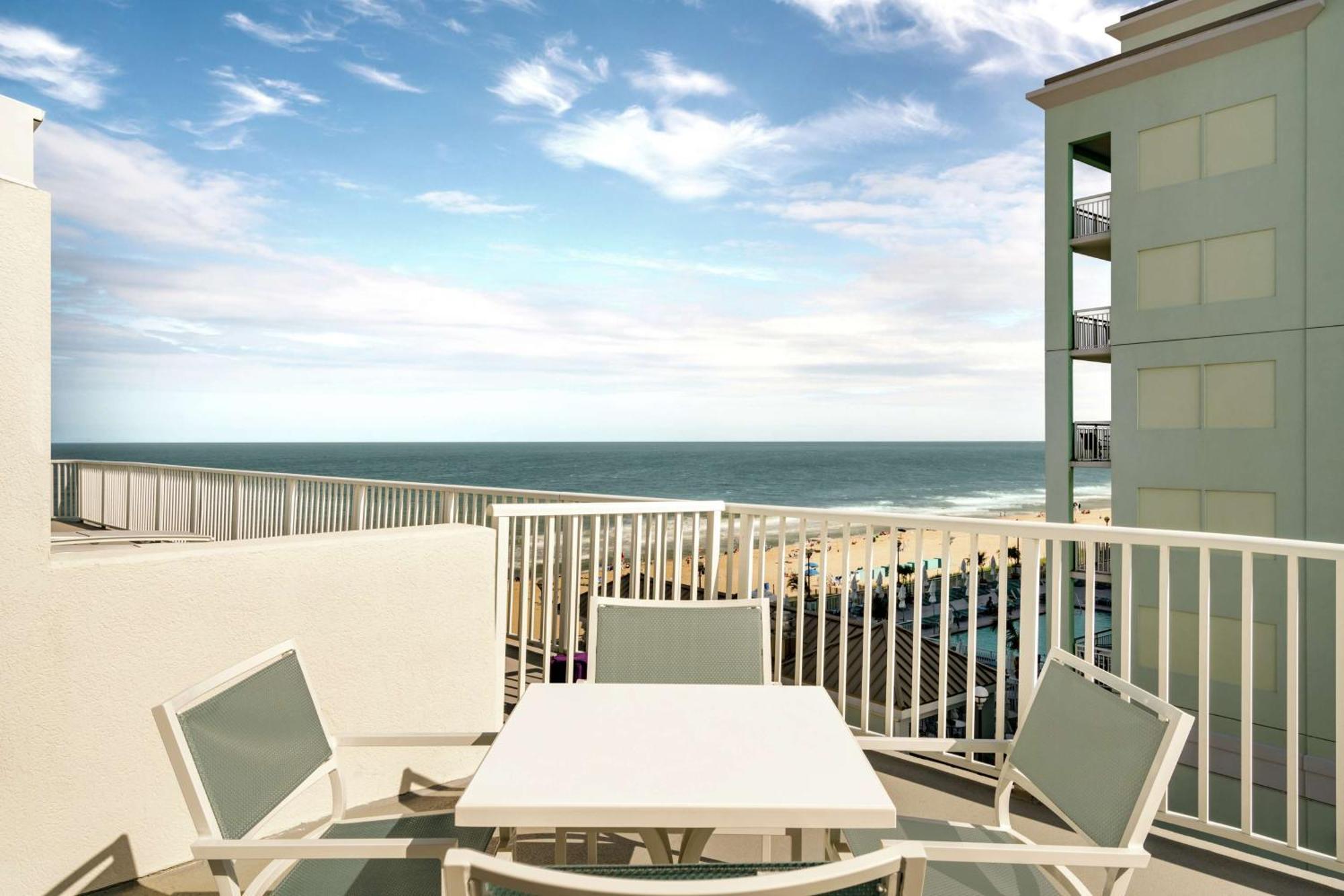 Doubletree By Hilton Ocean City Oceanfront Exterior photo